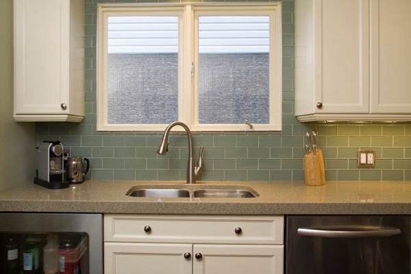 simple-sink-with-glass-tiles-under-window